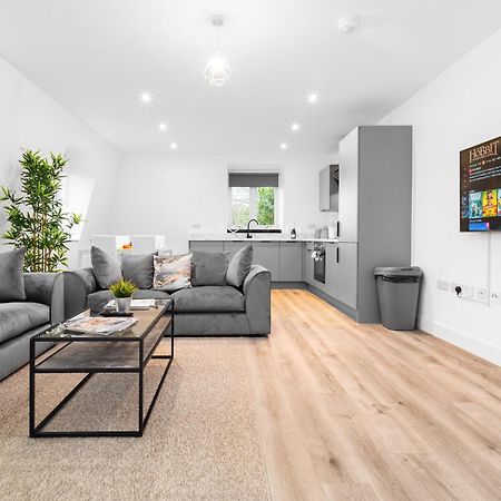 Stylish 2 Bedroom Apartment - Balcony - Secure Parking - Top Rated - 5Mc Бирмингем Экстерьер фото